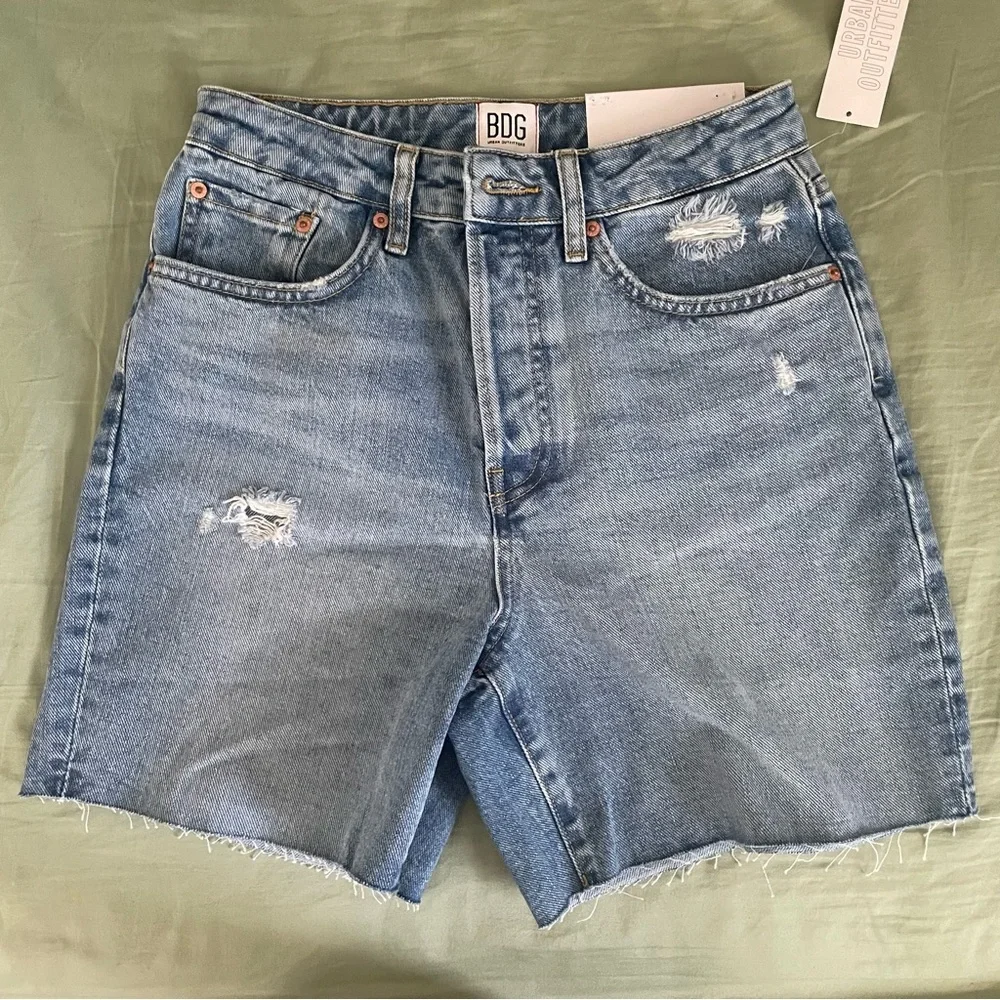 BDG 90s Denim High Rise Long Inseam Cutoff Dad Jean Shorts Light Medium Wash